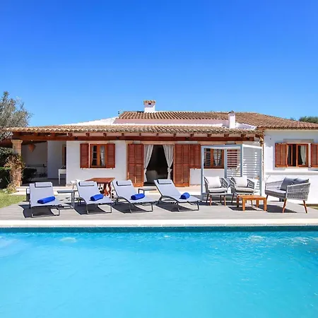 Holiday home Schoenes In Mit Privatem Pool Pollenca