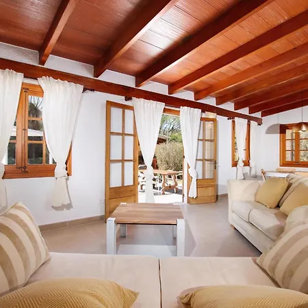 Schoenes In Mit Privatem Pool Holiday home *